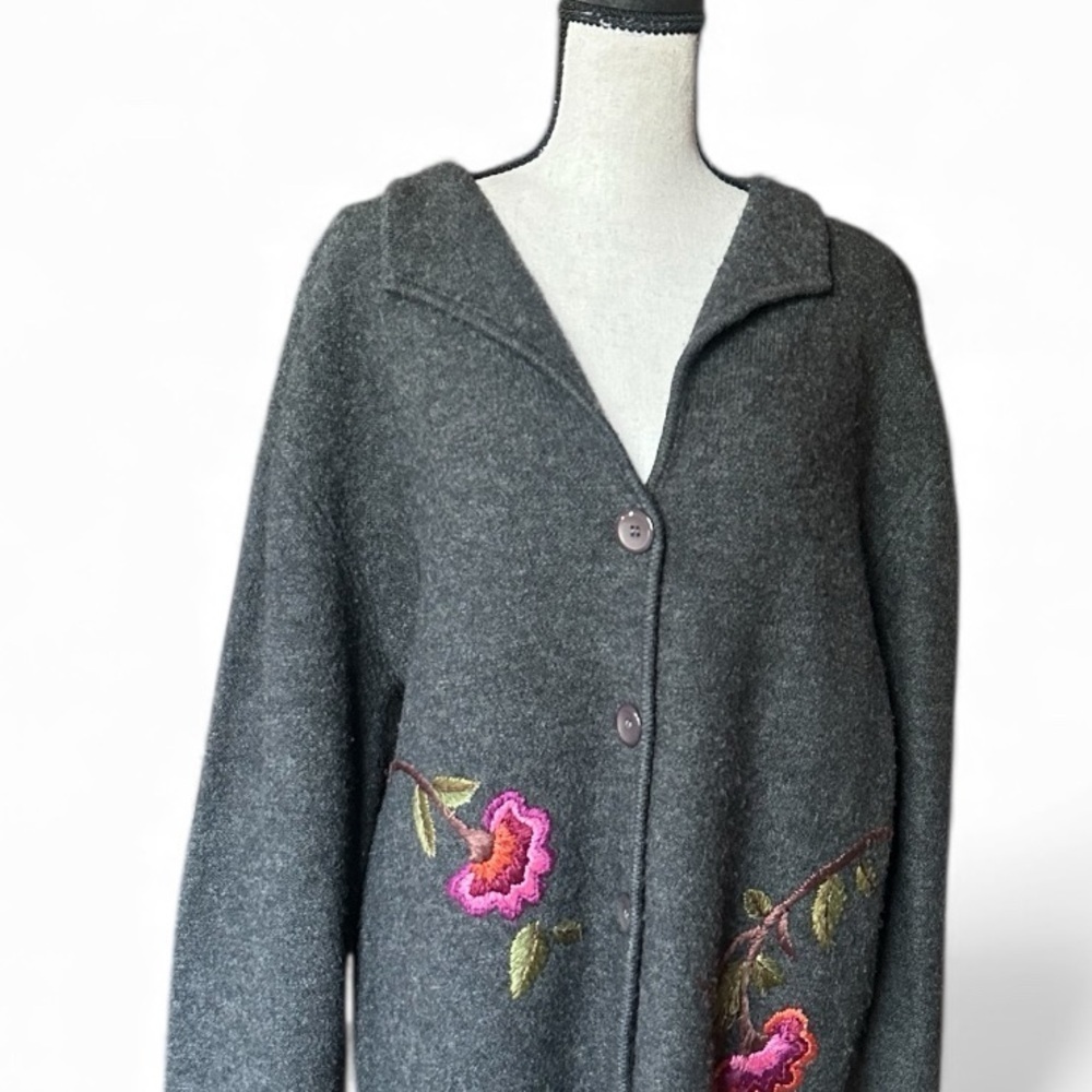 Vintage Eagle’s Eye Women’s Gray Wool Floral Embroidered Cardigan, Size XL - Picture 3 of 8